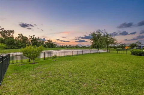 Exterior - 11527 Cedar Valley Dr, Riverview, FL 33569 photo 7 of 10