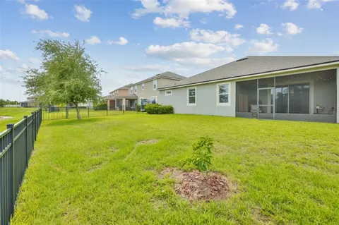 Exterior - 11527 Cedar Valley Dr, Riverview, FL 33569 photo 4 of 10