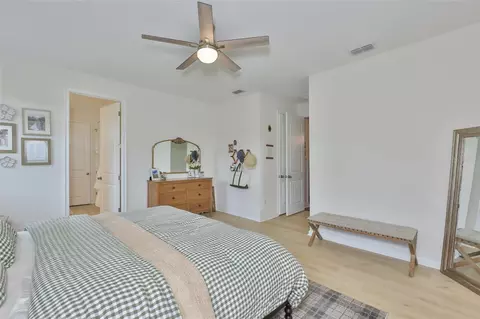 Bedroom - 11527 Cedar Valley Dr, Riverview, FL 33569 photo 4 of 7