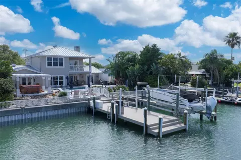 311 S Isle Dr, Saint Pete Beach, FL 33706