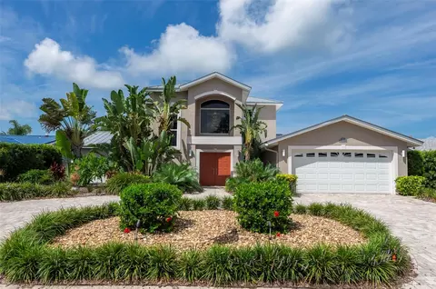 311 S Isle Dr, Saint Pete Beach, FL 33706