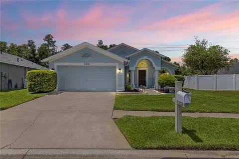 31328 Wrencrest Dr, Wesley Chapel, FL 33543