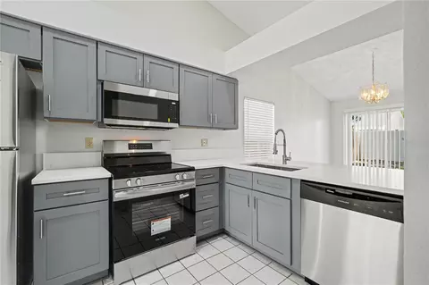 Kitchen - 13618 Laraway Dr, Riverview, FL 33579 photo 3 of 3