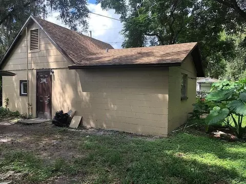 4823 9th St, Zephyrhills, FL 33542