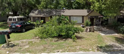 4823 9th St, Zephyrhills, FL 33542