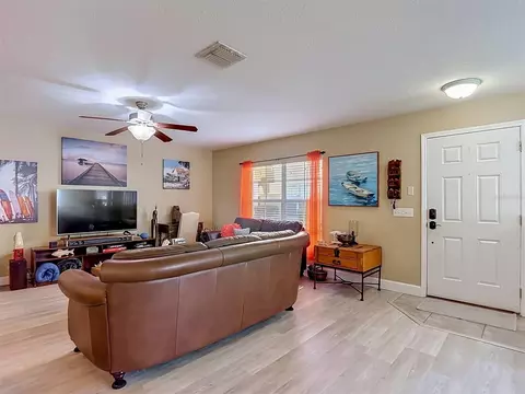Entry Way - 9838 Trumpet Vine Loop, Trinity, FL 34655 photo 2 of 4