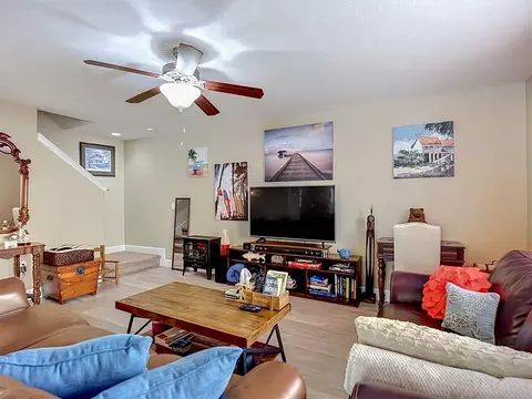 Living - 9838 Trumpet Vine Loop, Trinity, FL 34655 photo 2 of 6