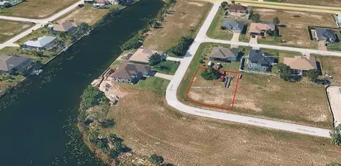 33 NW 15th Ter, Cape Coral, FL 33993