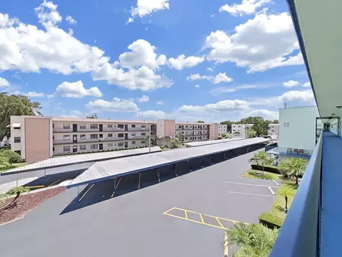 5973 Terrace Park Dr N #311, Saint Petersburg, FL 33709