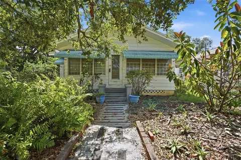 1135 Crescent Lake Dr N, Saint Petersburg, FL 33701