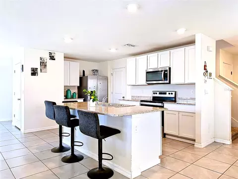 Kitchen - 12142 Mountain Island Trl, Parrish, FL 34219 photo 3 of 3