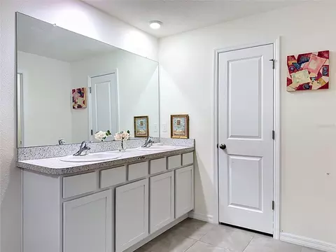 Bath - 12142 Mountain Island Trl, Parrish, FL 34219 photo 2 of 6