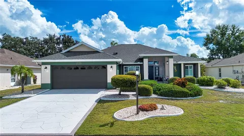 2039 Prestancia Ln, Sun City Center, FL 33573