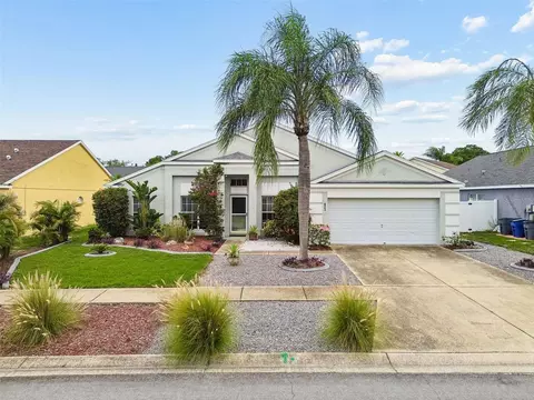 923 Hunter Ln, Tarpon Springs, FL 34689