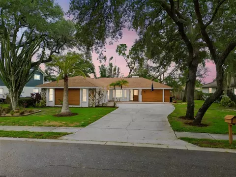 1425 Poinsettia Ave, Tarpon Springs, FL 34689