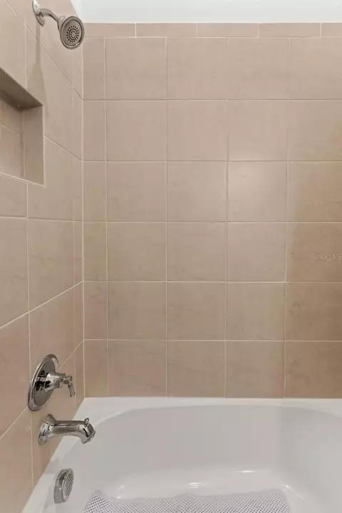 Bath - 11353 Outrigger Pl, Parrish, FL 34219 photo 8 of 9