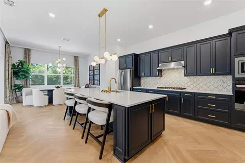 Kitchen - 11353 Outrigger Pl, Parrish, FL 34219 photo 3 of 4