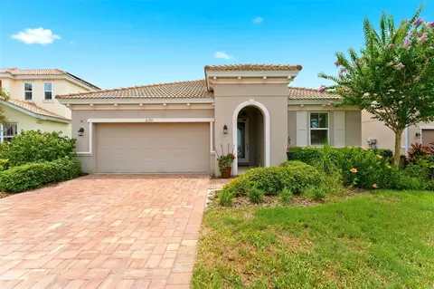 2173 Weaver Bird Ln, Venice, FL 34292