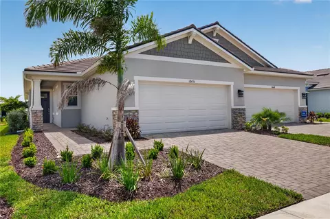 18476 Green Garden Ct, Venice, FL 34293