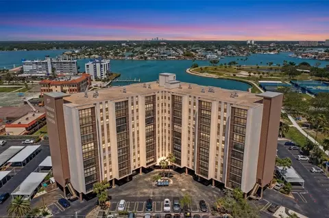 10355 Paradise Blvd #512, Treasure Island, FL 33706