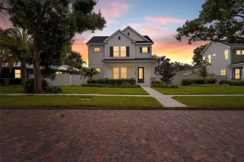 7428 Burlington Ave N, Saint Petersburg, FL 33710