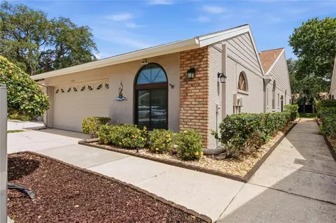 5515 Salem Square Dr S, Palm Harbor, FL 34685