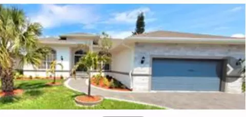 1415 Beach Club Ln, Apollo Beach, FL 33572