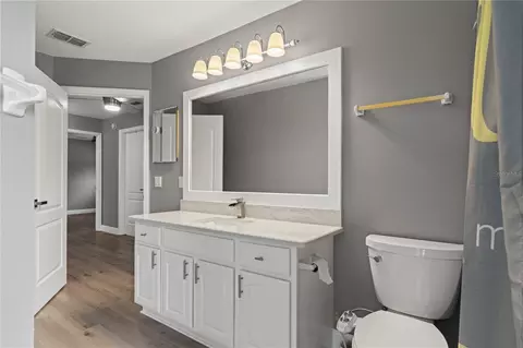 Bath - 450 Castille Dr, Spring Hill, FL 34608 photo 3 of 5