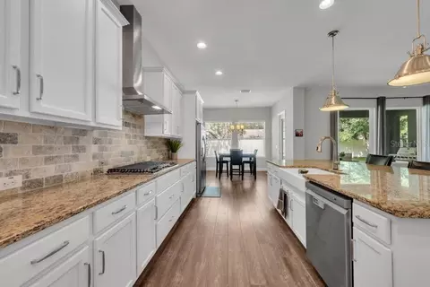 Kitchen - 1210 Lorea Ln, Brandon, FL 33511 photo 4 of 5