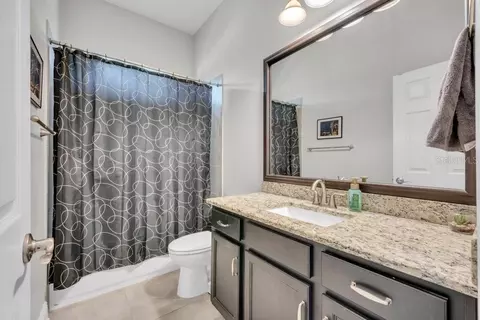 Bath - 1210 Lorea Ln, Brandon, FL 33511 photo 3 of 4