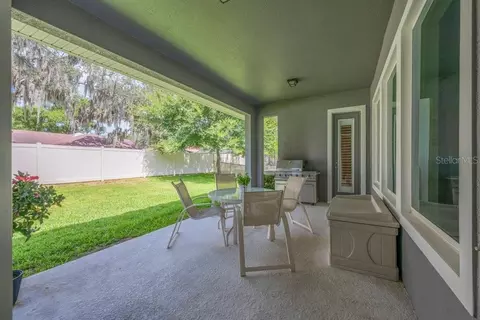 Exterior - 1210 Lorea Ln, Brandon, FL 33511 photo 4 of 8