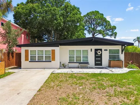 314 Indiana Ave, Crystal Beach, FL 34681