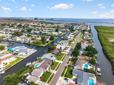 4623 Bay Crest Dr, Tampa, FL 33615