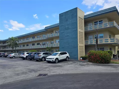 5750 80th St N #A106, Saint Petersburg, FL 33709