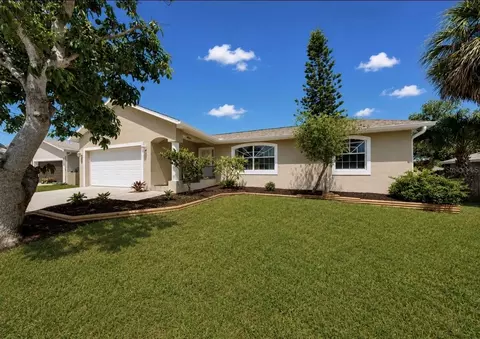 6248 Fairway Blvd, Apollo Beach, FL 33572