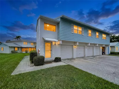 3212 38th Way S #E, Saint Petersburg, FL 33711