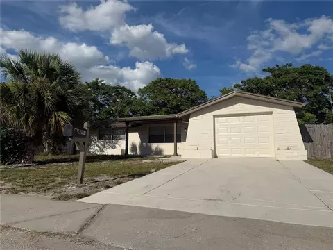 9004 Saint Regis Ln, Port Richey, FL 34668