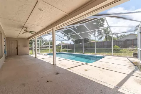 Exterior - 10419 Crestfield Dr, Riverview, FL 33569 photo 8 of 11