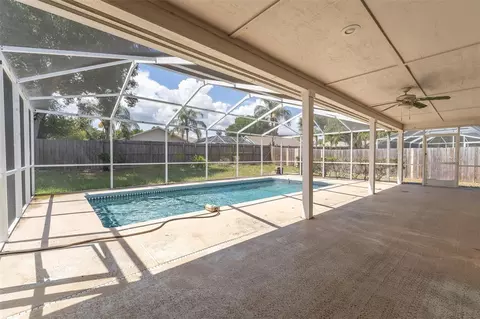 Exterior - 10419 Crestfield Dr, Riverview, FL 33569 photo 5 of 11
