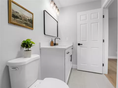 Bath - 15901 Dover Cliffe Dr, Lutz, FL 33548 photo 8 of 8