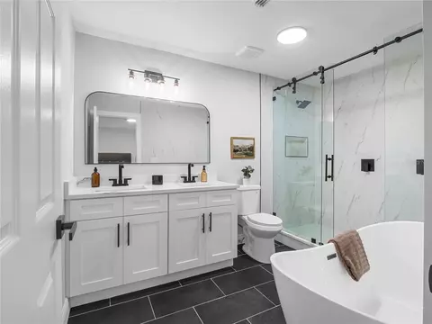 Bath - 15901 Dover Cliffe Dr, Lutz, FL 33548 photo 1 of 8