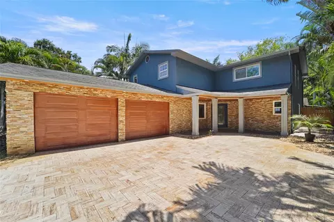 9545 135th St, Seminole, FL 33776