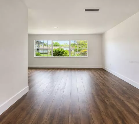Living - 810 Allamanda Dr, Largo, FL 33770 photo 4 of 5