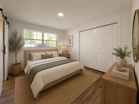 Bedroom - 810 Allamanda Dr, Largo, FL 33770 photo 2 of 5