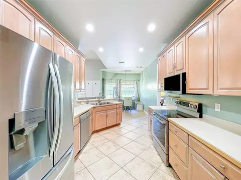 Kitchen - 30115 W Thyme Ave, Eustis, FL 32736 photo 2 of 3