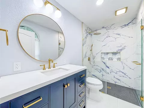 Bath - 30115 W Thyme Ave, Eustis, FL 32736 photo 3 of 4