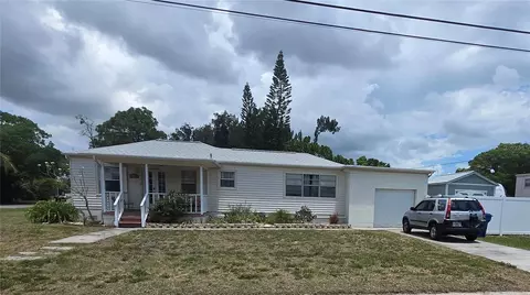 146 NE Madison Cir N, Saint Petersburg, FL 33702