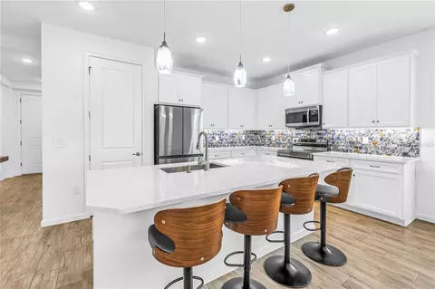 Kitchen - 11332 Gallatin Trl, Parrish, FL 34219 photo 3 of 7