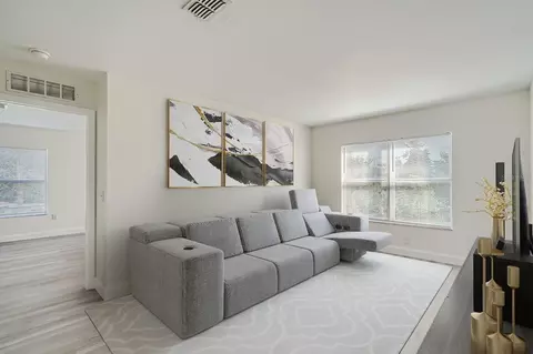 Living - 5424 Hammock View Ln, Apollo Beach, FL 33572 photo 2 of 9