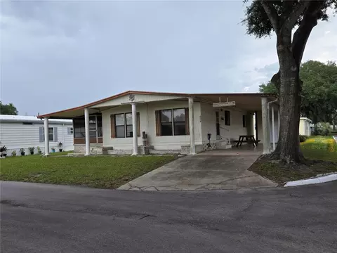 6306 Waterfront Ln, Zephyrhills, FL 33542
